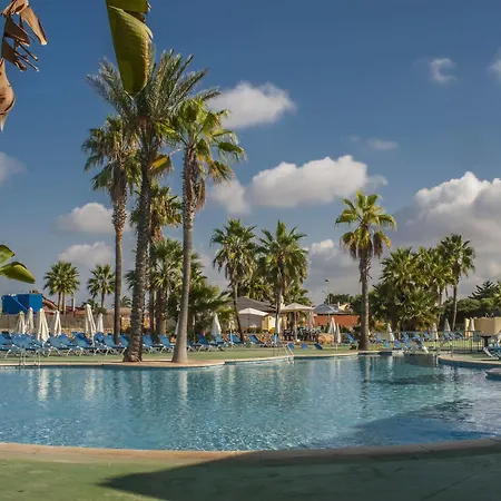 דירה Marinda Garden 3*
